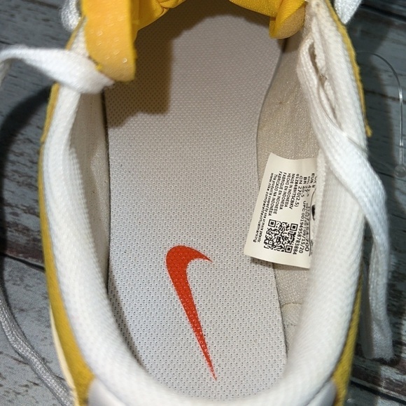 Nike Men's Blazer Low ‘77 Suede Speed Yellow/White-Speed Yellow-White Size 9 - Picture 9 of 9